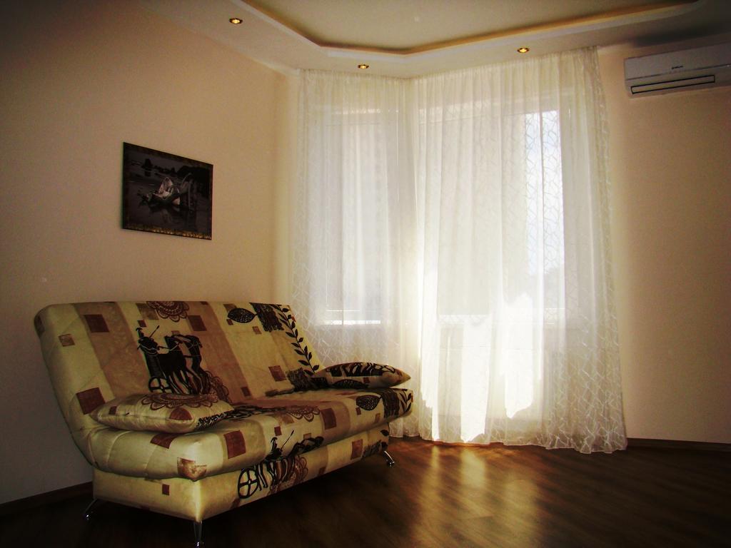 Pleasure Apartment Near Center Of Odessa الغرفة الصورة